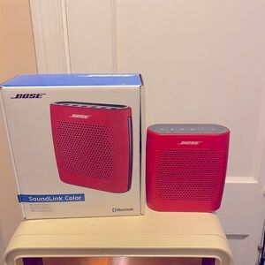 BOSE 🔥Red Hot wireless speaker (sound link) wonderful never used Cherry 🍒 red!